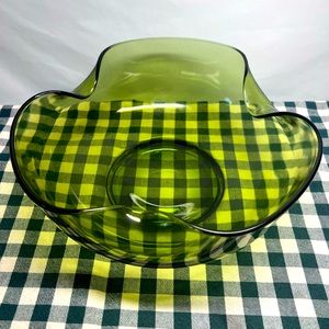 Anchor Hocking Chip Bowl Folded Sides Green 9”W 4” L